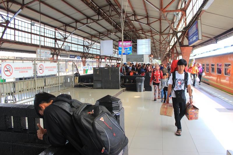 Stasiun Pasar Senen Jakarta